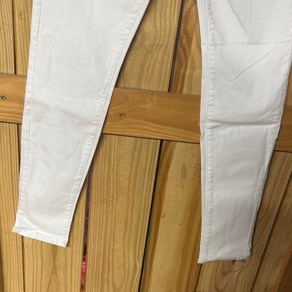 Elegant Cream Skinny Jeans for Women - Picture 4 of 6